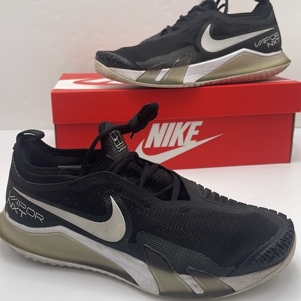 Nike Vapor Pro
Men's Hard Court Tennis Shoes - Picture 14 of 16